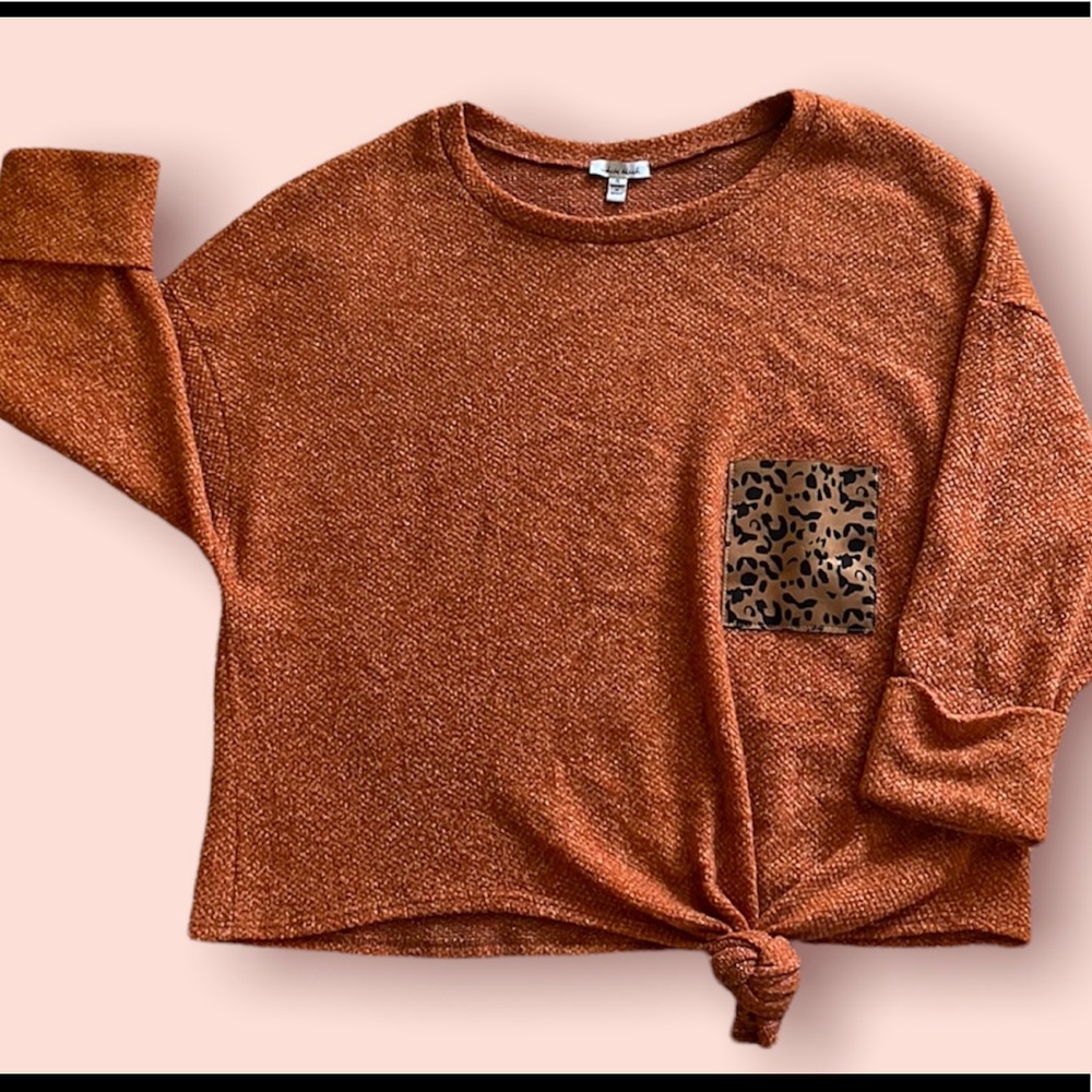 White Birch Leopard Pocket, Front Tie Top in Heathered Rust